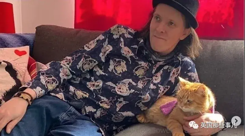 流浪猫鲍勃离世回喵星了!它与铲屎官互相救赎的故事,曾感动全世界