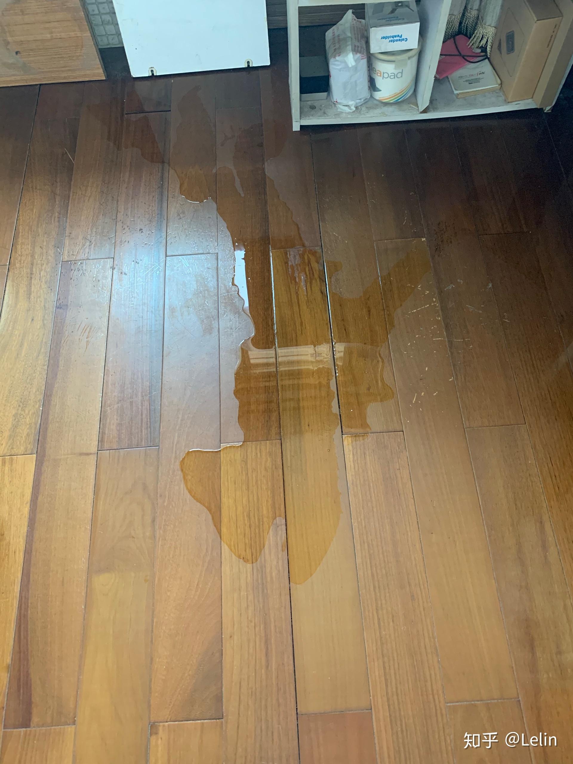 谁给个办法处理一下天花板漏水