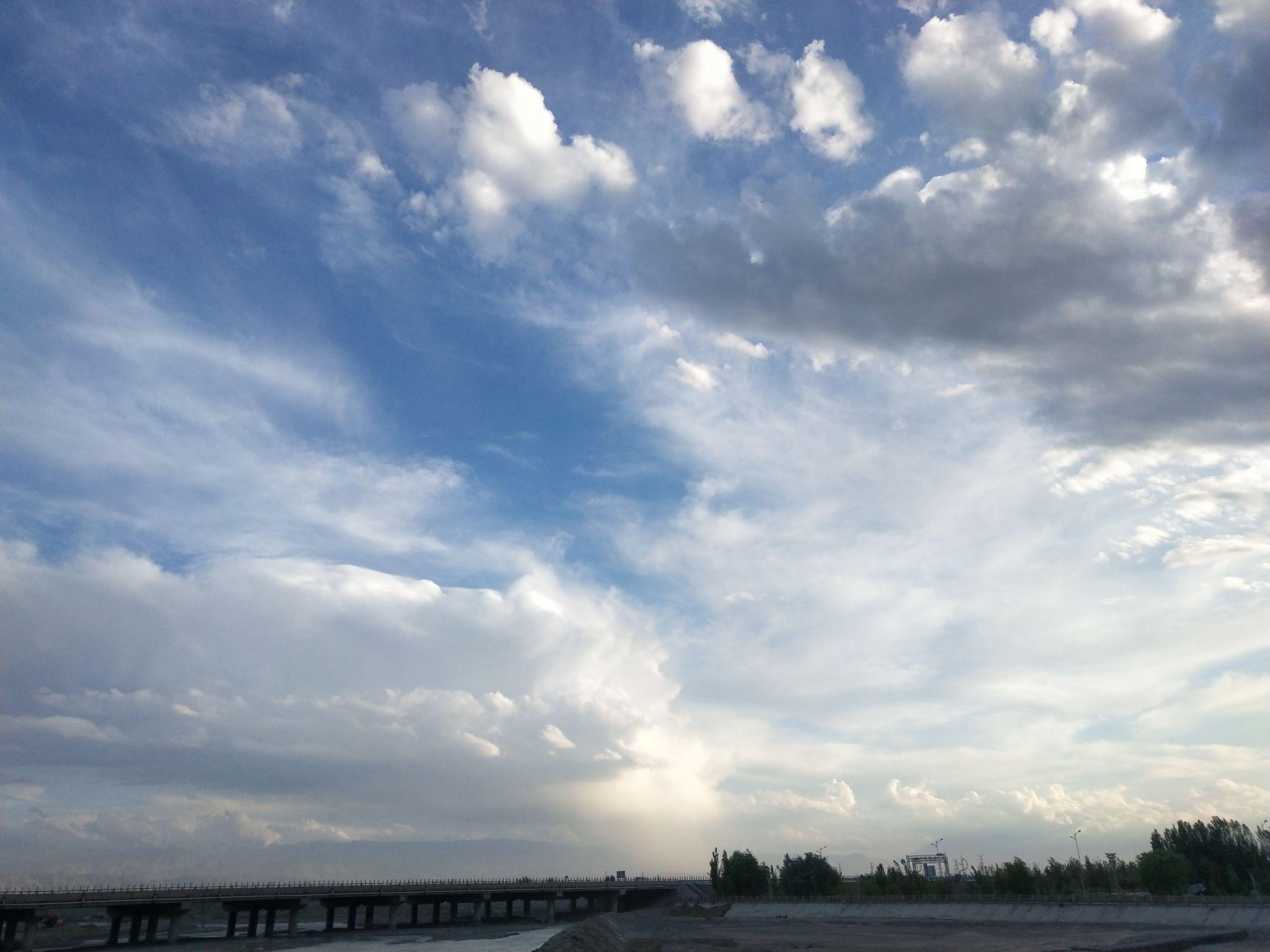 你的城市,天空通常是什麼顏色的?有著怎樣的雲團美景? - 知乎