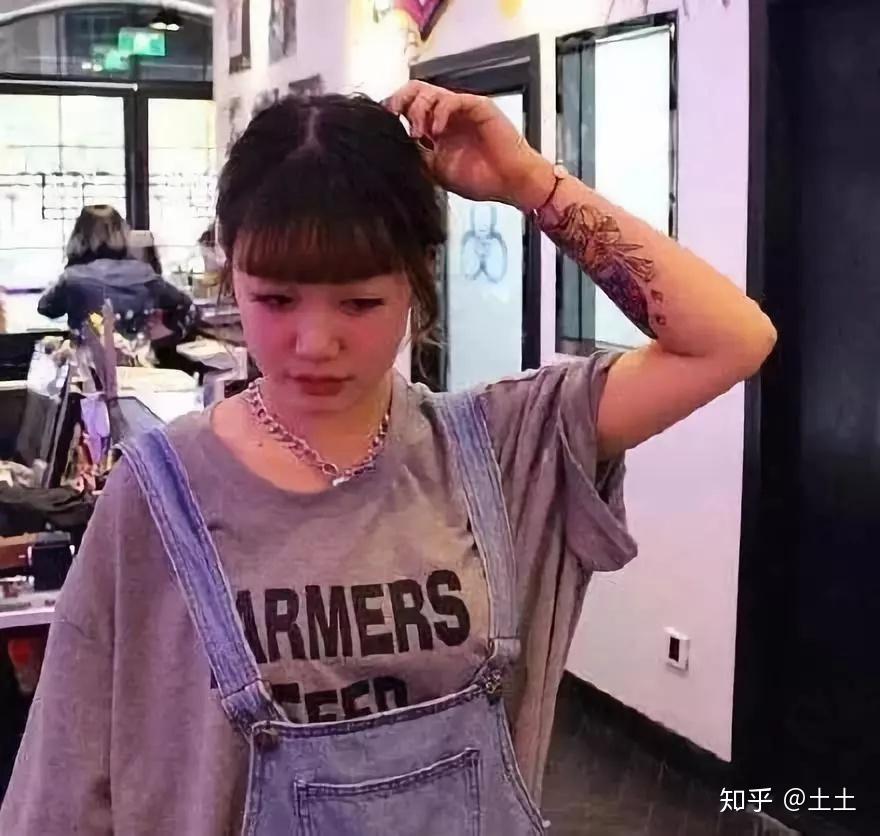 青春有你2女团选手纹了大满背网友又不是选三好学生