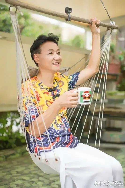 退休之前,胡海就想要过自己想要的生活,要把年轻时的梦想一一实现.