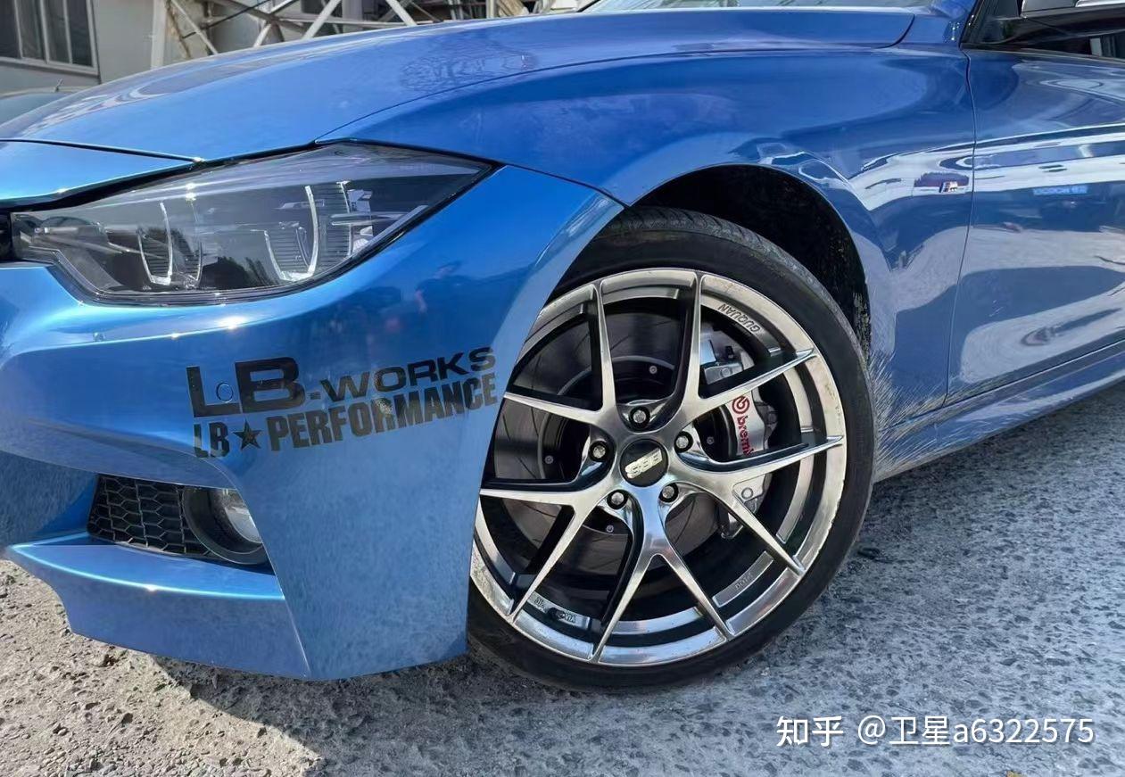 (宝马3系刹车改装)brembo前6后4套装,定制银色卡钳,完美上车