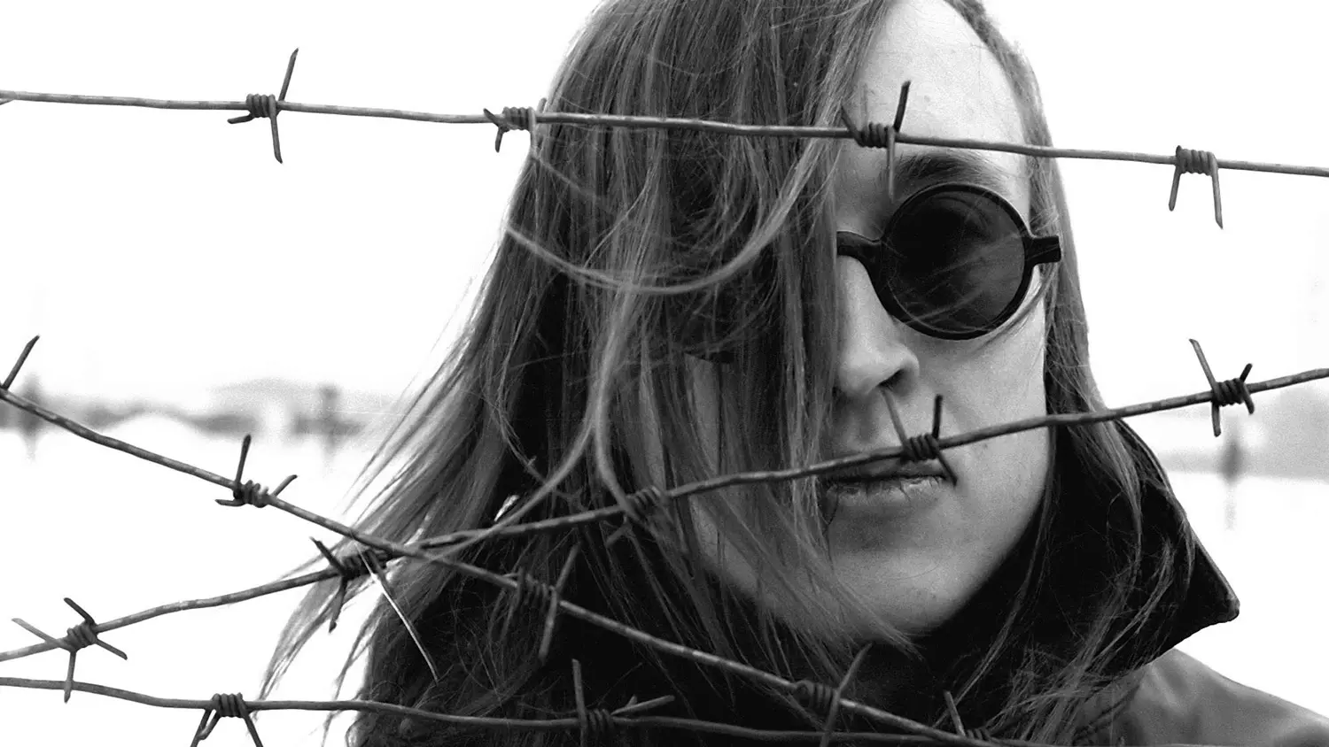 的是,尽管民防风格被定义为朋克摇滚,但列托夫一直将美国传奇迷幻乐队