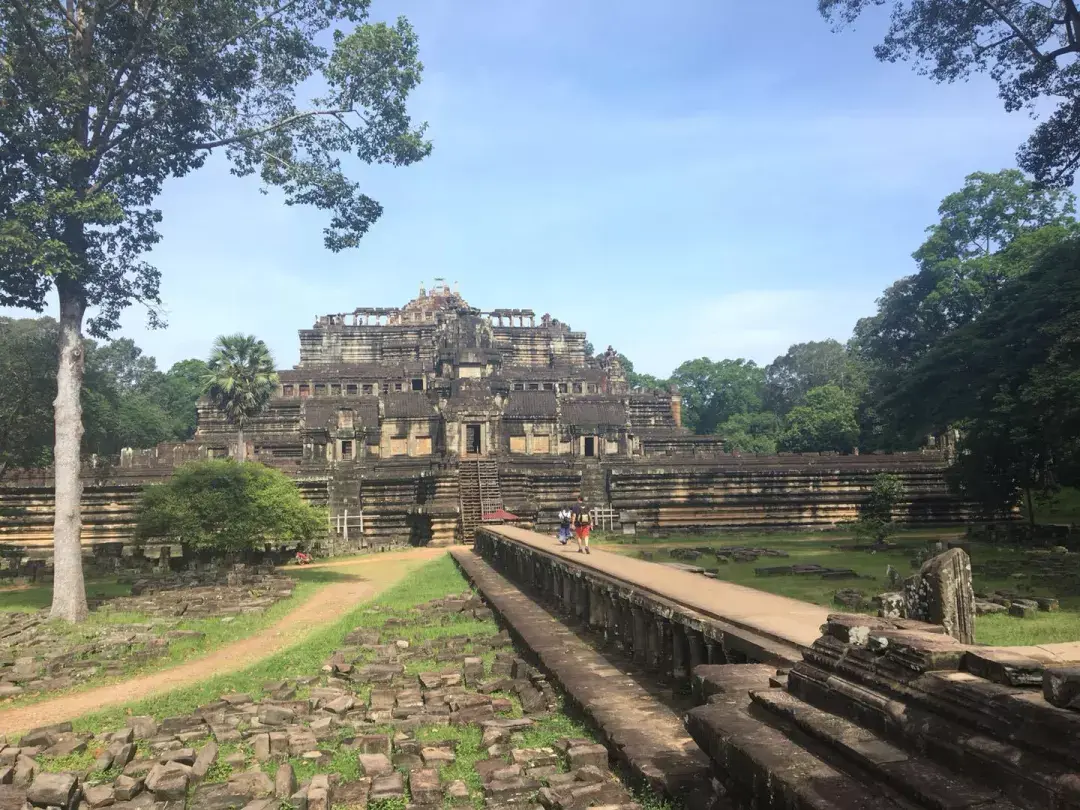 柬埔寨丨千年古城本色高棉废墟之上日光倾城