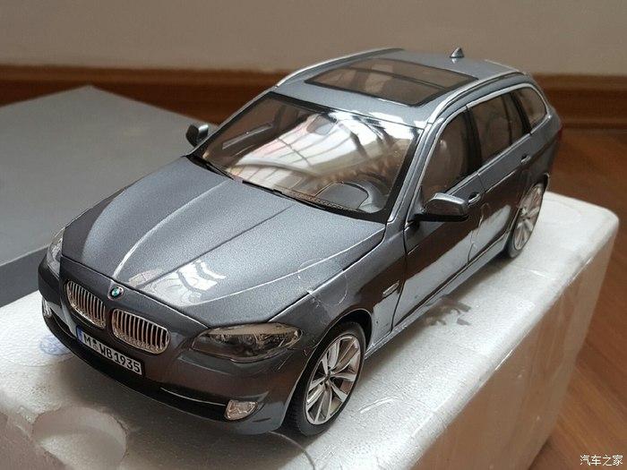 打卡2020118宝马5系旅行模型