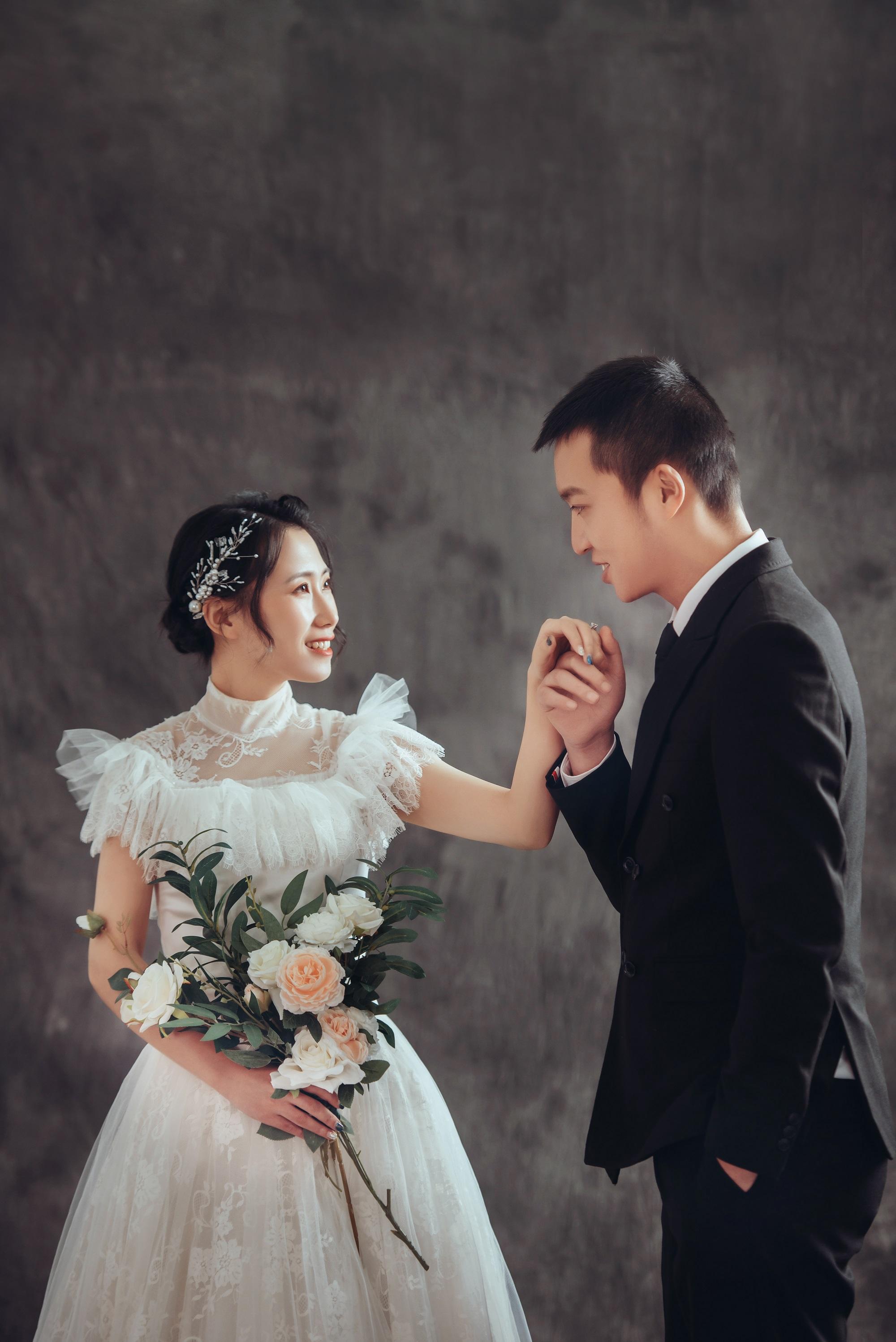 备婚全攻略伴郎怎么反套路伴娘伴郎喊门技巧