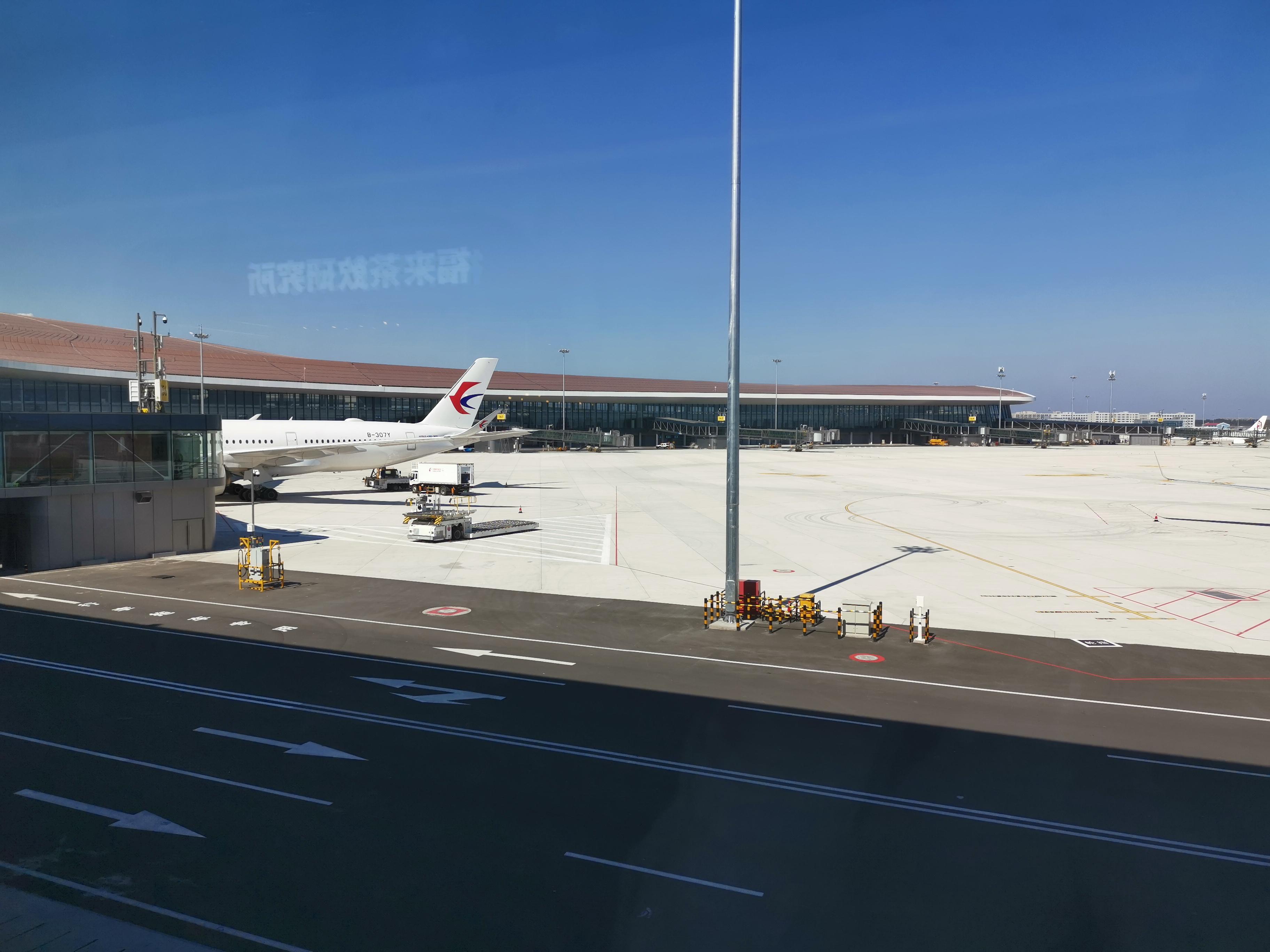 飞机场的人和火车站的人区别 v2-52c672c60f966d3babc2492cc06604de_r.jpg