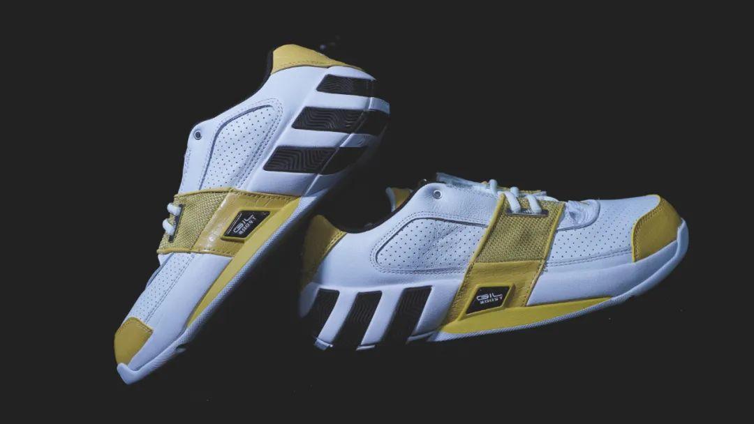 载入史册的传奇球鞋大将军60points战靴复刻