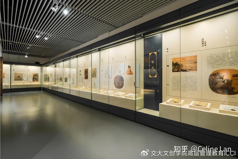 这股潮流以展览,博物馆,露营以及city walk等多元形式为载体,生动地
