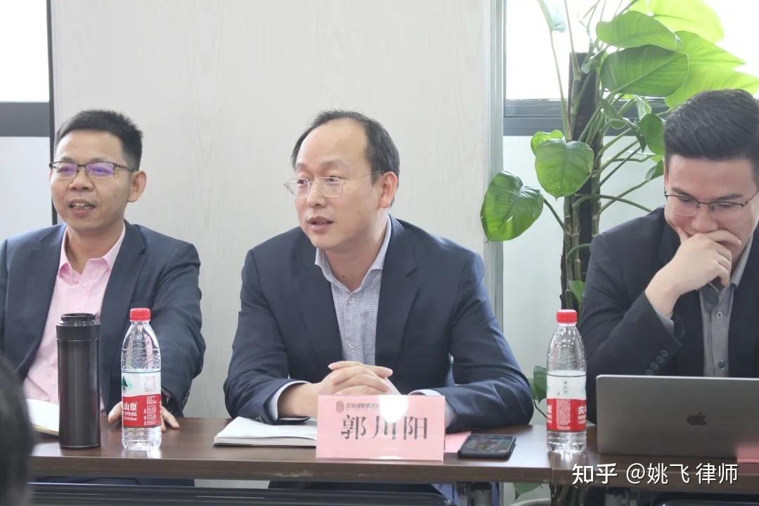 武汉学院副校长郑祝君,黄保红一行到湖北武珞律师事务所走访调研实习