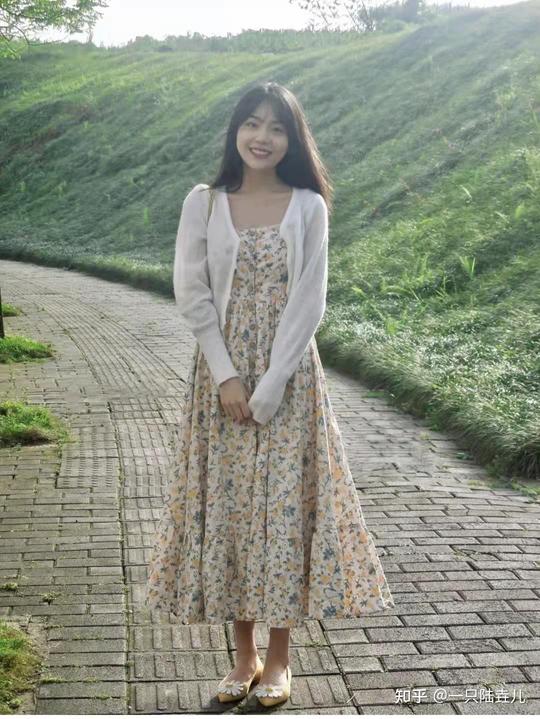 女生去相亲穿什么衣服合适呢