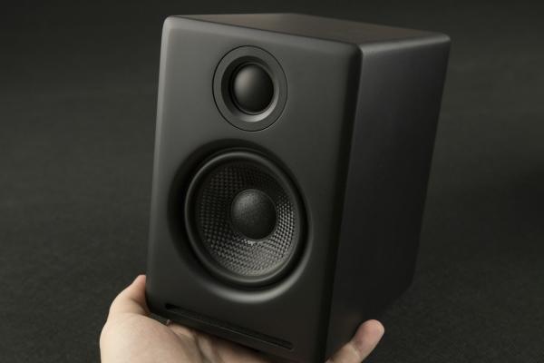 小巧的桌面hifi声擎a2图赏