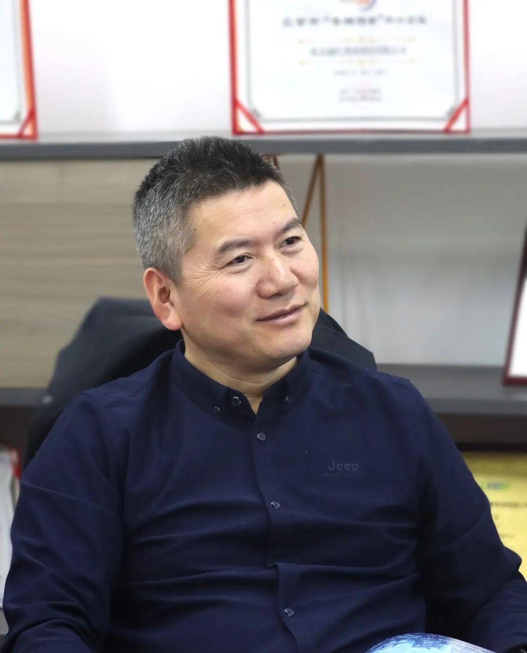 上海市静安区副区长张军一行到访融信数联考察交流