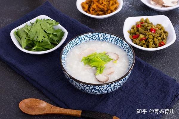 第1种糊弄式早餐白粥配咸菜