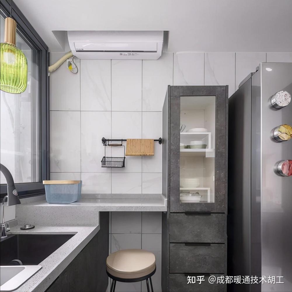 厨房空调该怎么选?空调保养师傅告诉我,关键在清洗保养上.