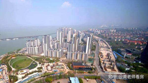 宝山滨江「上海长滩」四期二批次首发!390套约66-234㎡即将入市 - 知乎