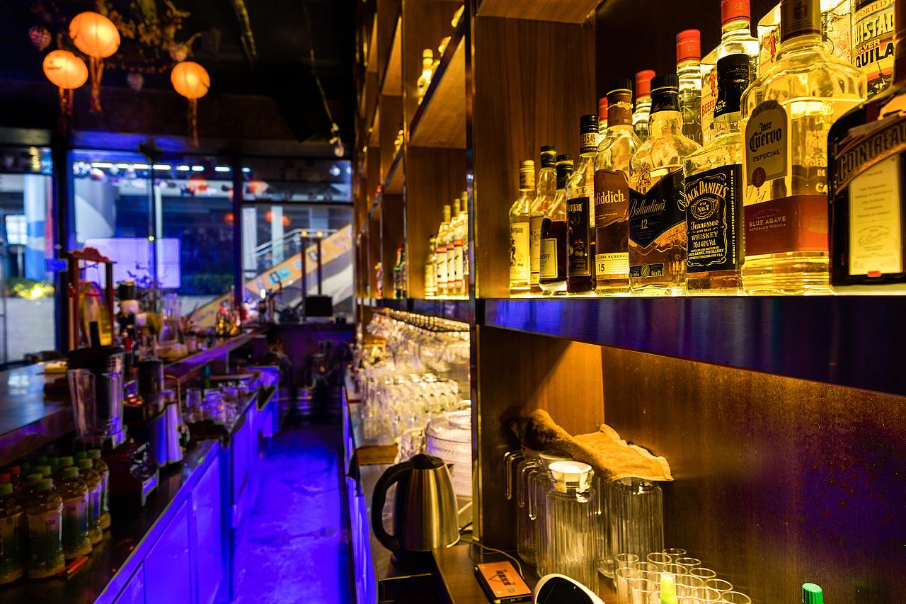 清吧装饰装修应该如何选择