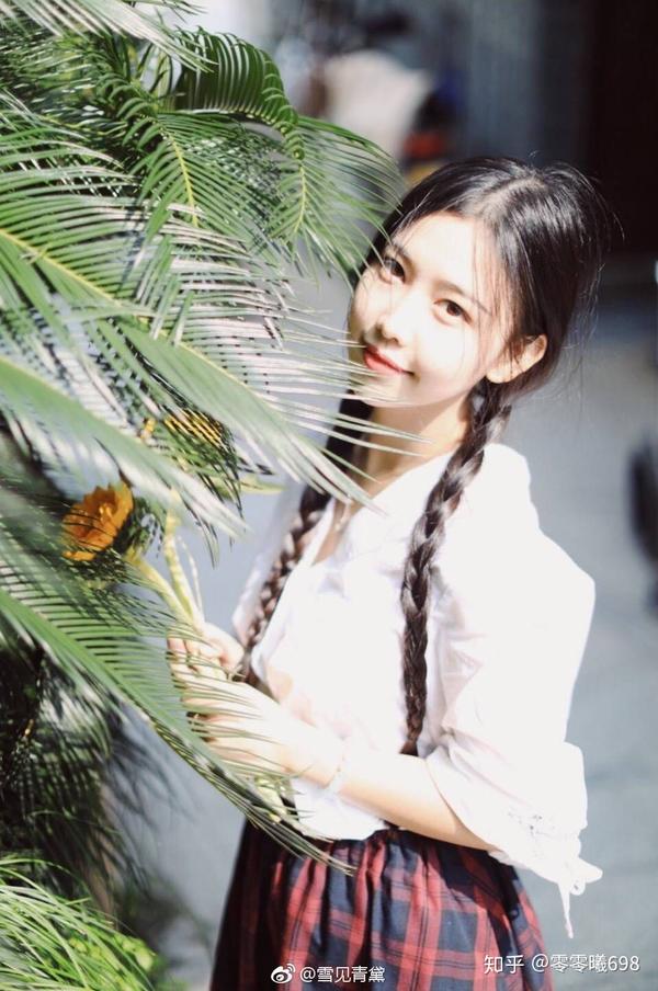 推荐我高中的学姐 她现在上大学.