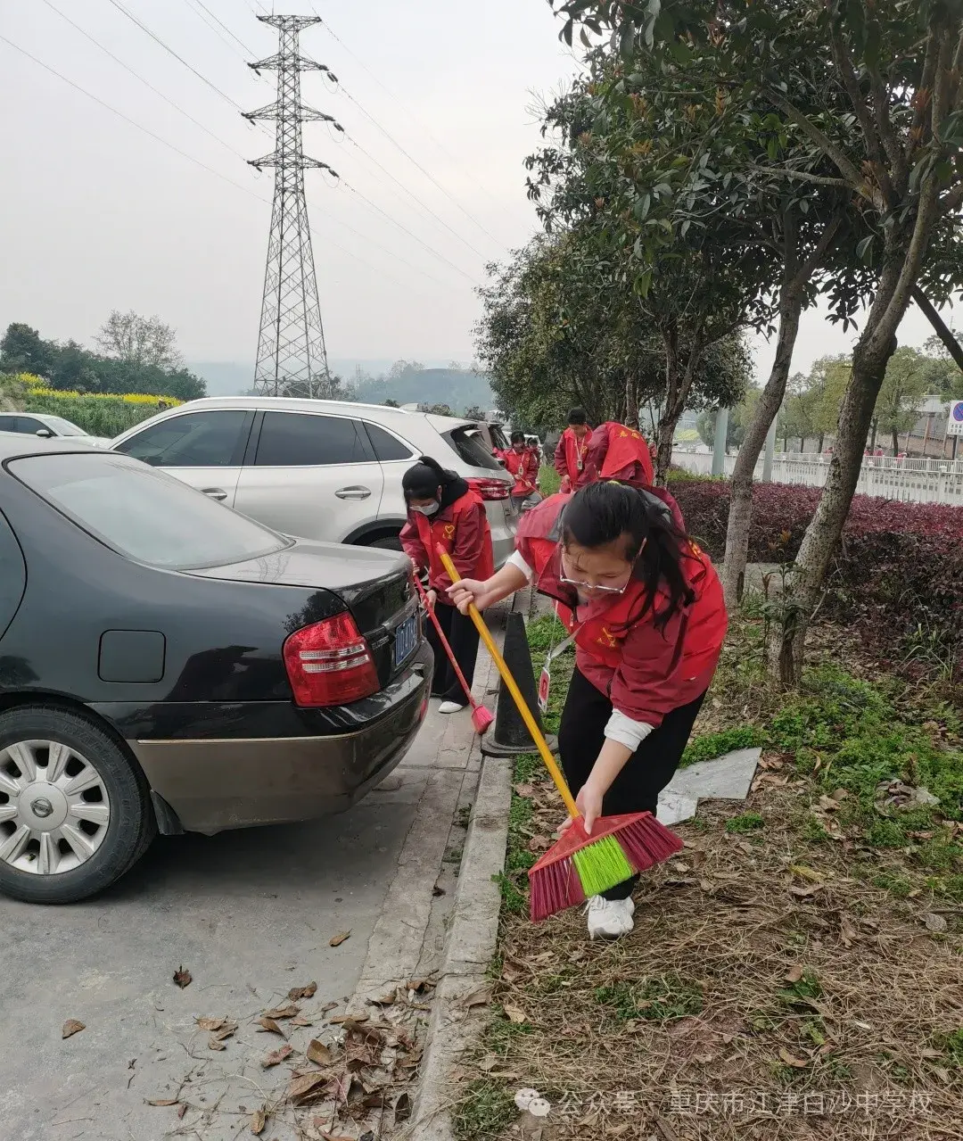 白沙中学开展争当校园环保小卫士志愿者服务活动