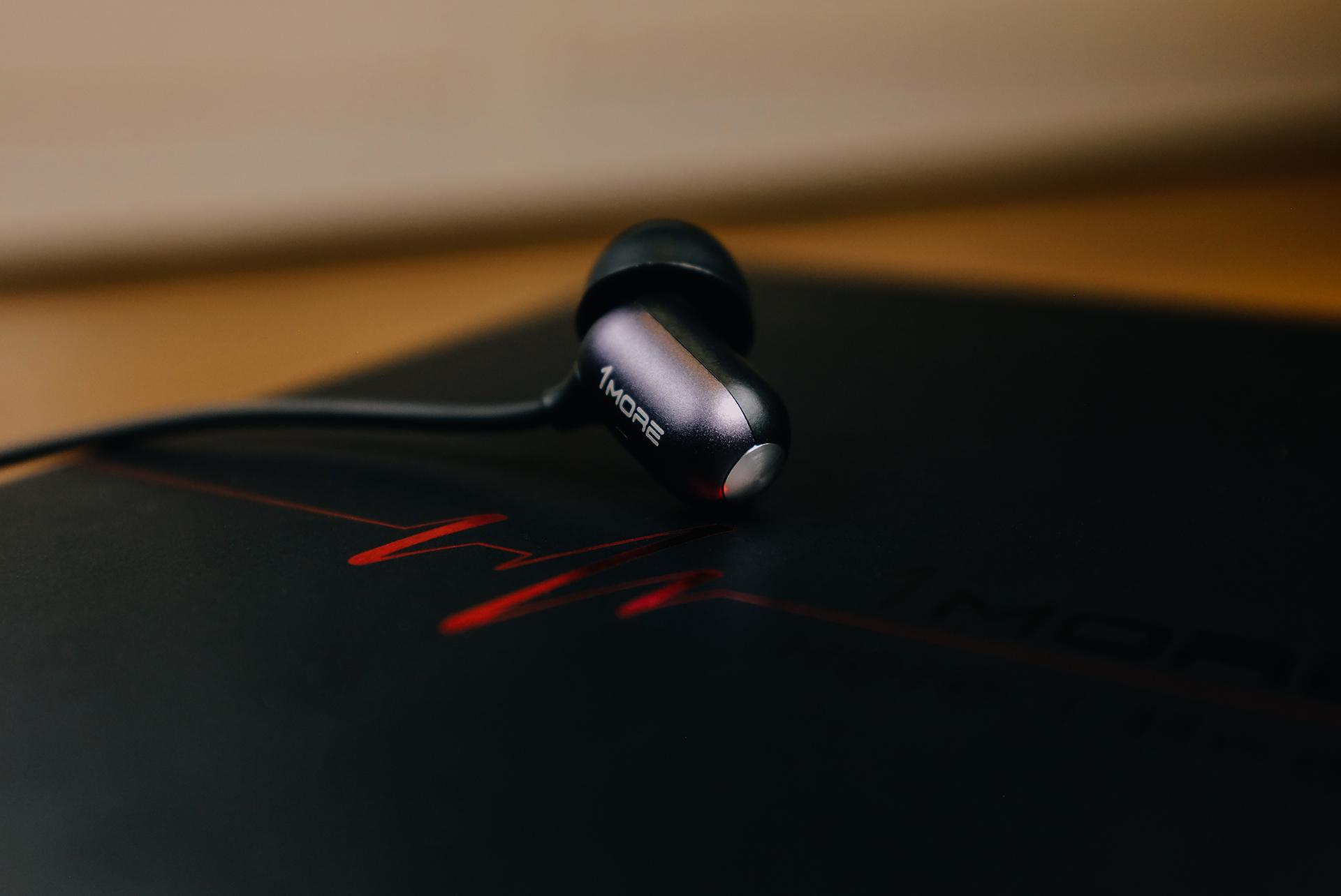 如羽随行1more万魔胶囊入耳耳机测评外观篇