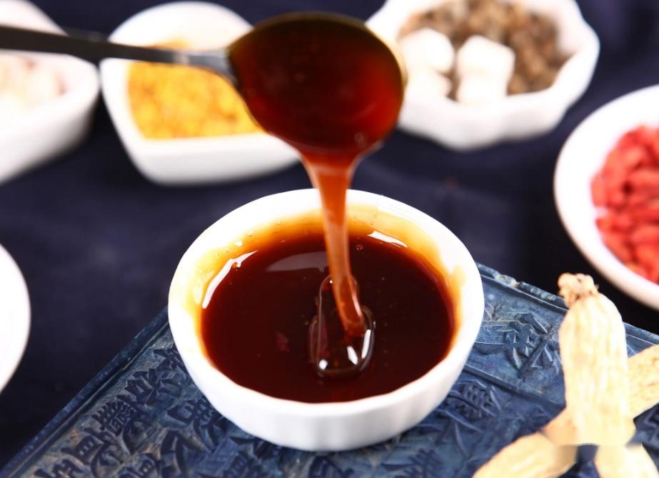 尤其需要注意的是,生草乌中含有的大量神经毒,用它炮制的药酒透力很强