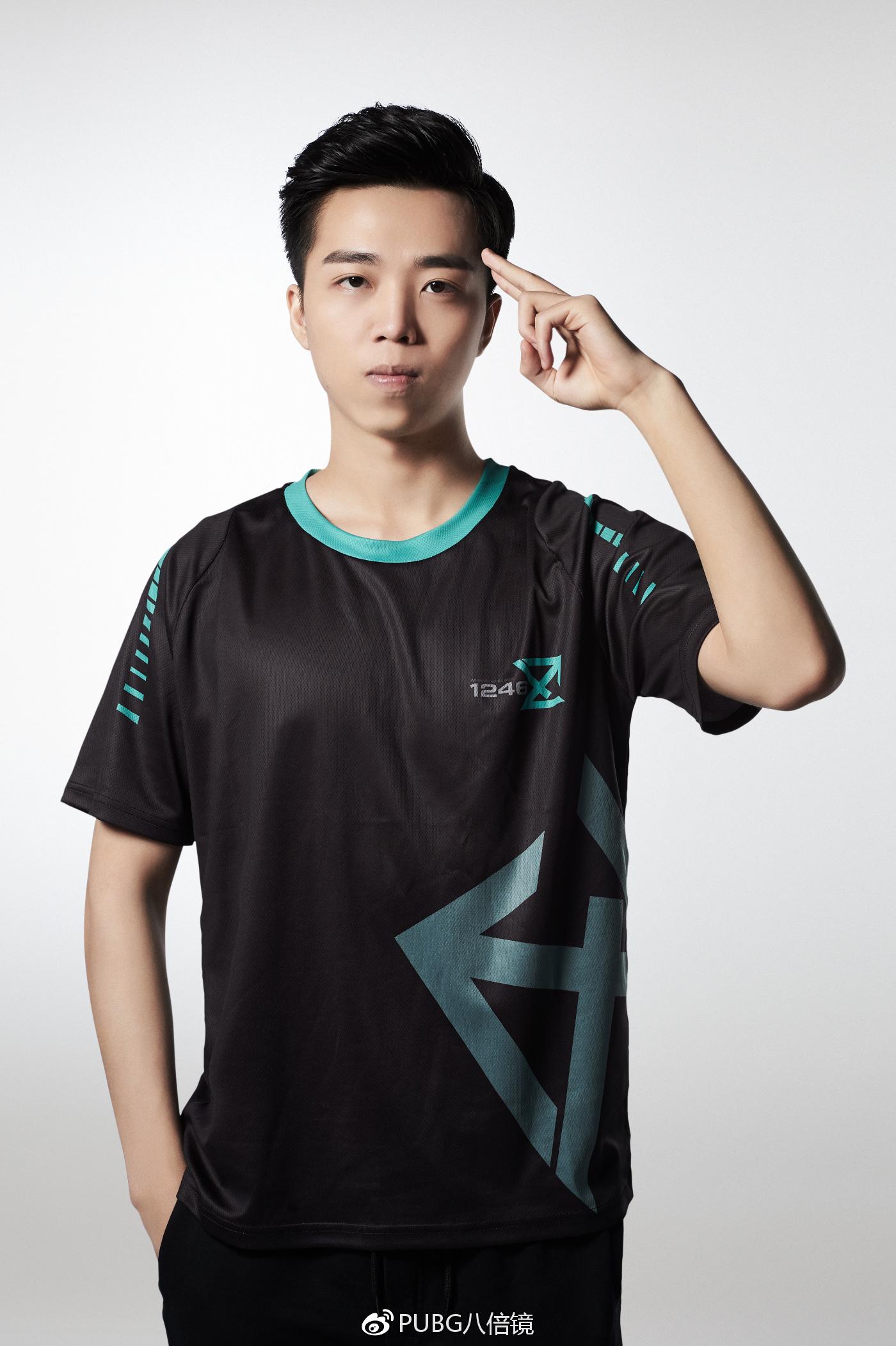 tat总是给人留下较为刚毅的印象,同时也是前使命召唤ol职业选手.