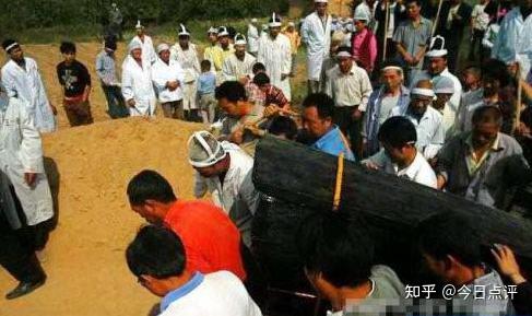 这个16岁小女孩申春玲的故事让千万网友都动情落泪故事真实但有点长请