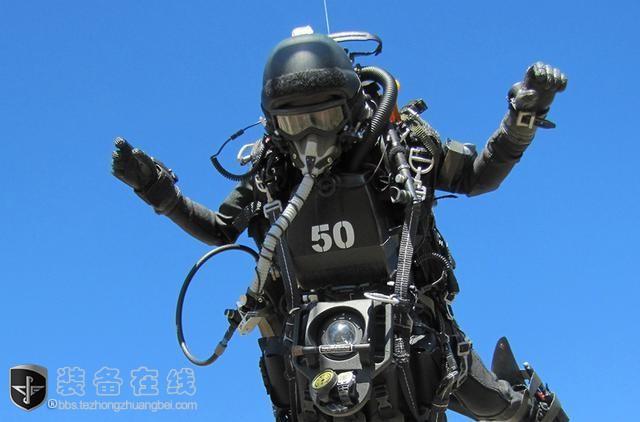 我军这支特种部队的跳伞装备价值一辆保时捷