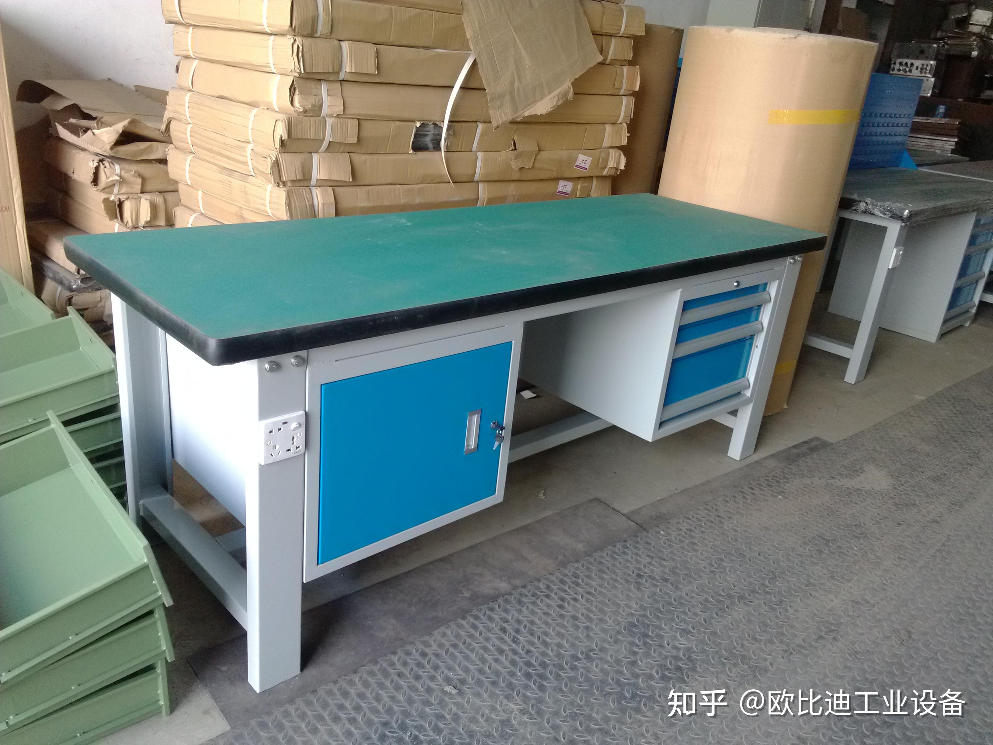 钳工实训台四工位装配台钳工操作台生产厂家