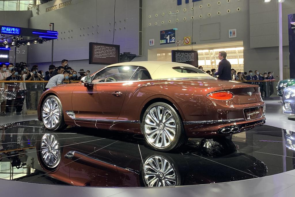 宾利欧陆gtmulliner敞篷版亮相广州车展