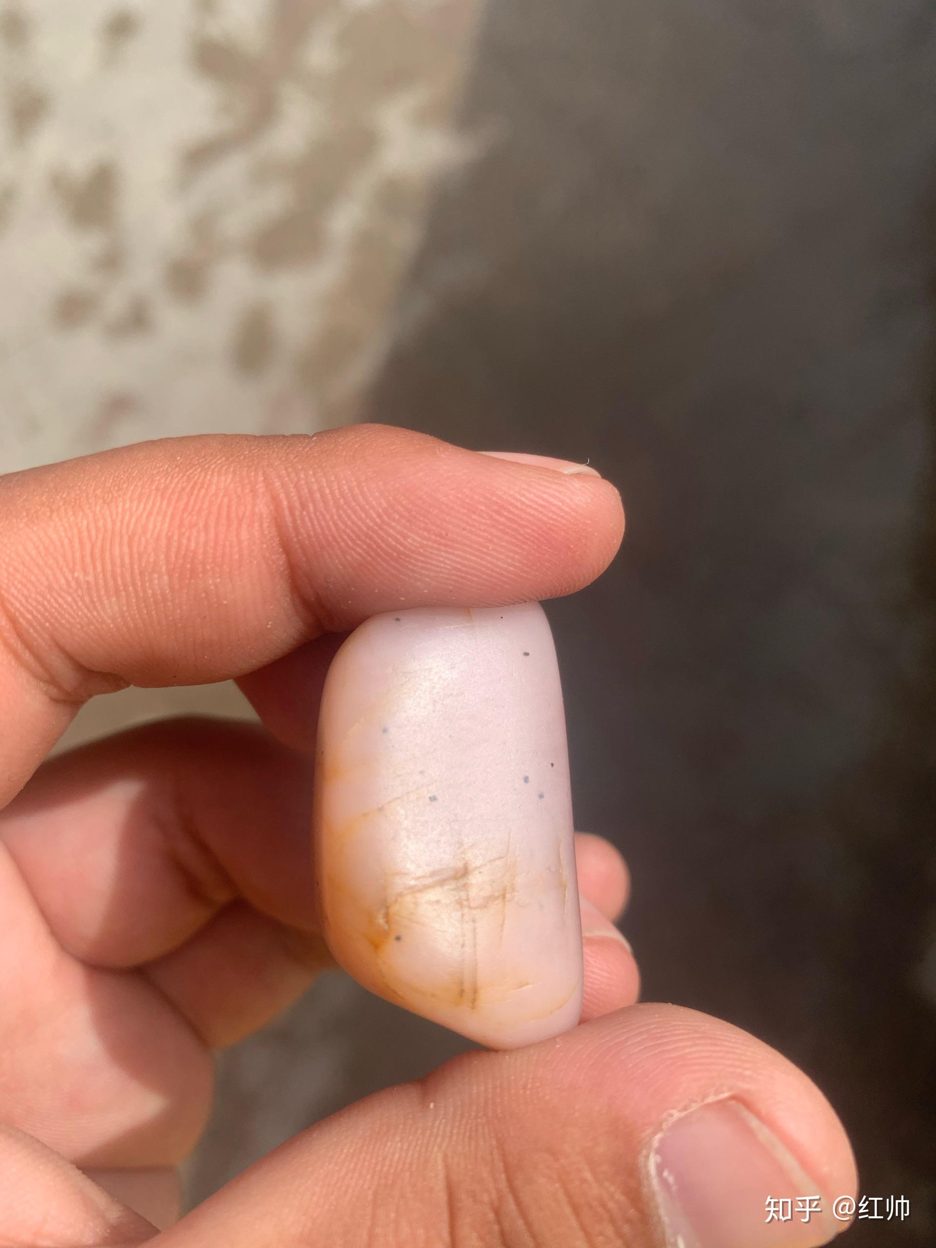 和田籽料桃花玉