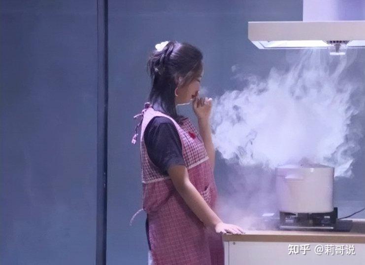 花4000买来的厨房呼吸自由:米家净烟机P2凭什么敢说1台=净烟机+净化器+燃气报警器?附实测~