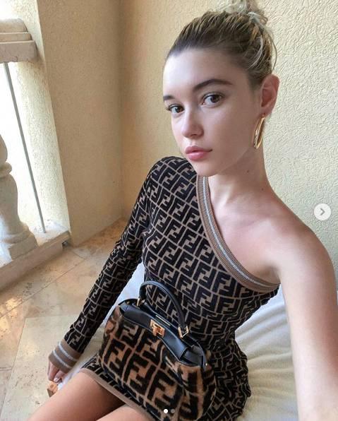 今日图集近日杜兰特点赞的超模sarahsnyder
