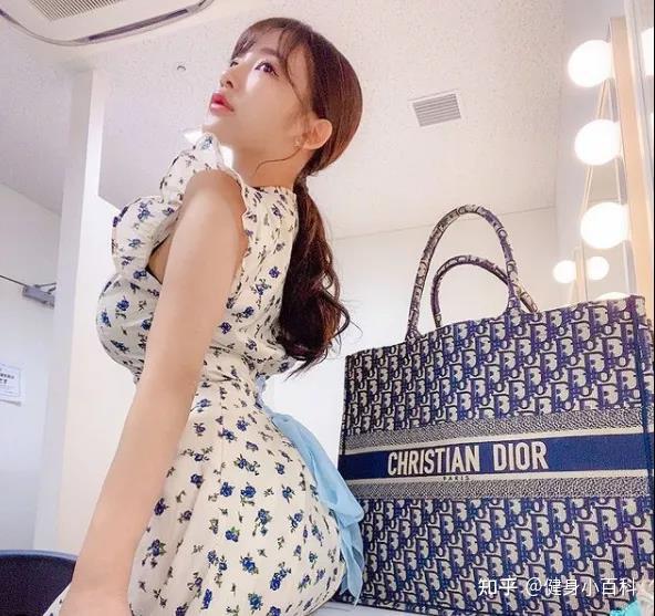 95后小姐姐二次元罩杯被批造假曝x光辟谣到底是不是真的