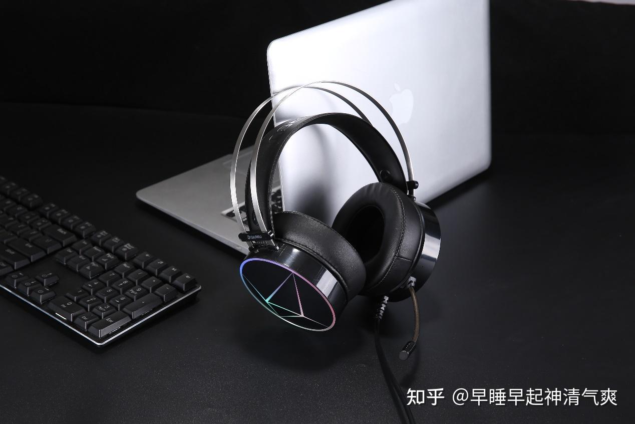带上它你就是游戏中最亮的仔达尔优eh722电竞耳机