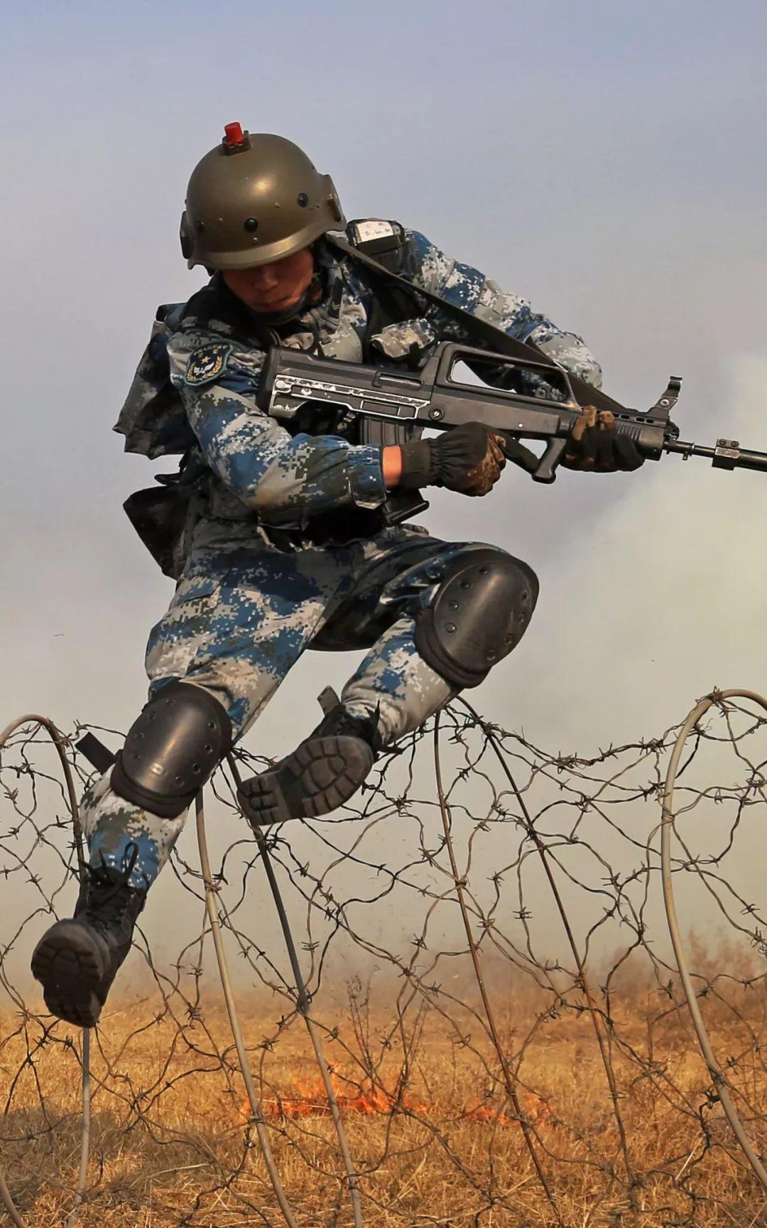 福利来了漫说空降兵高清壁纸献礼68周年