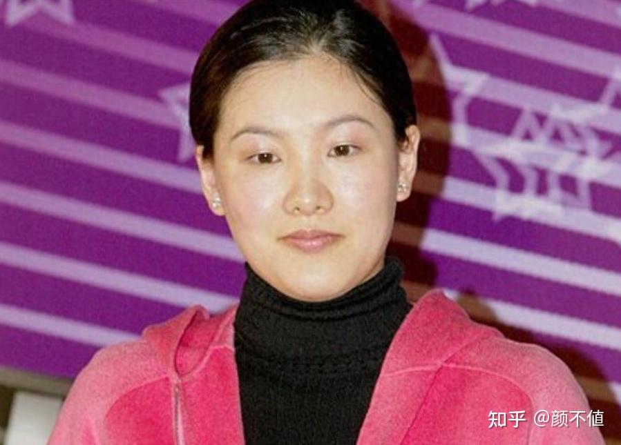 跳水皇后伏明霞近况丈夫71岁身价百亿女儿20岁亭亭玉立