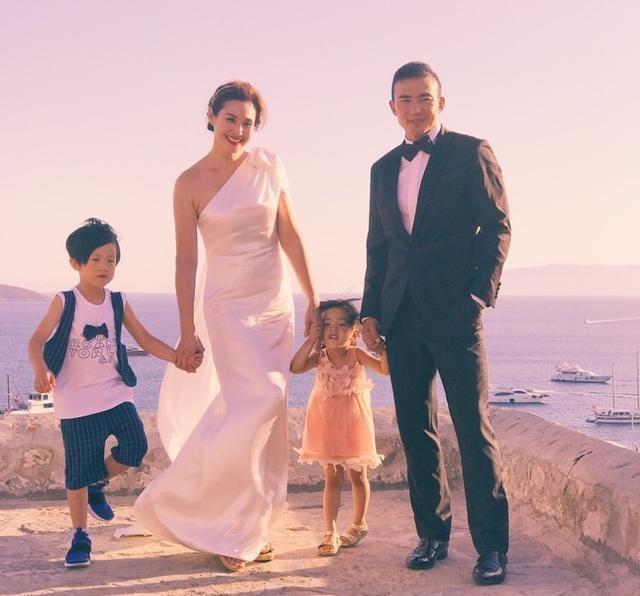 软萌可爱小泡芙俘获的第一个不是嗯哼而是他