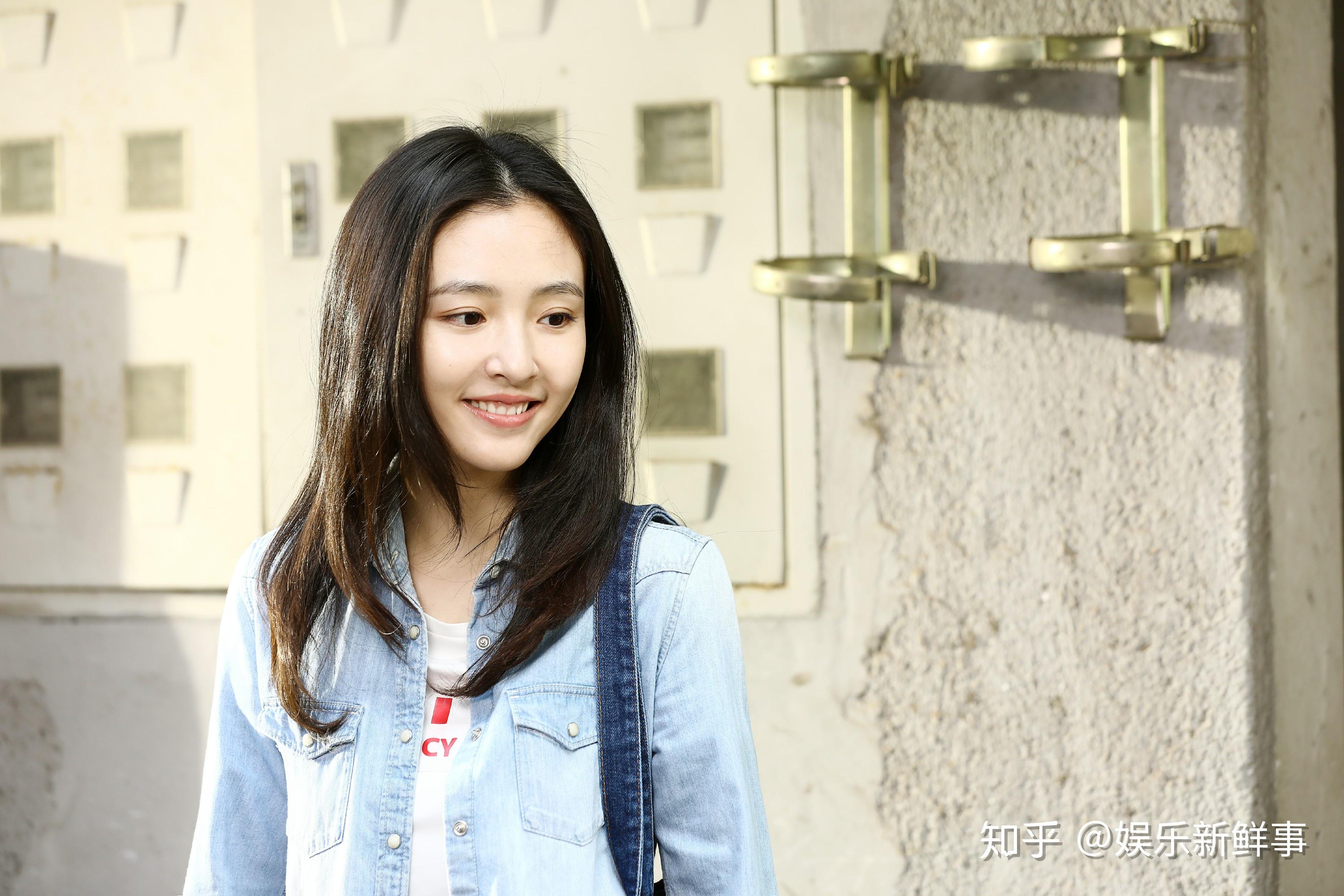 青春剧《我只喜欢你》自开播以来,由吴倩饰演的女主角赵乔一就受到了