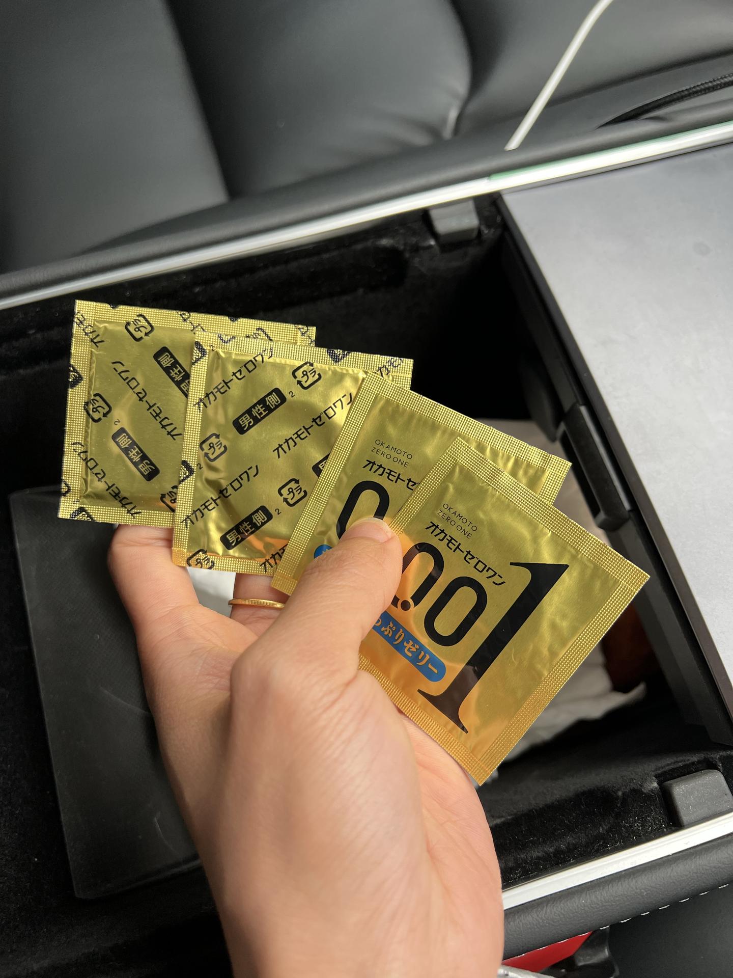 老公常年身边带避孕套，还能信他是清白的吗? - 小白123 的回答- 知乎