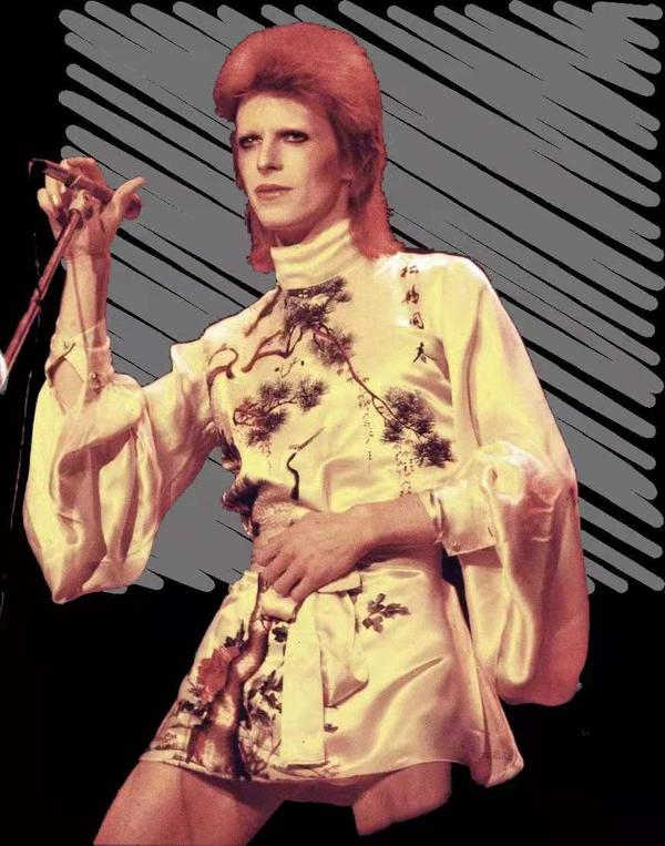 ziggy stardust 时期的 david bowieziggy stardust 时期的 d