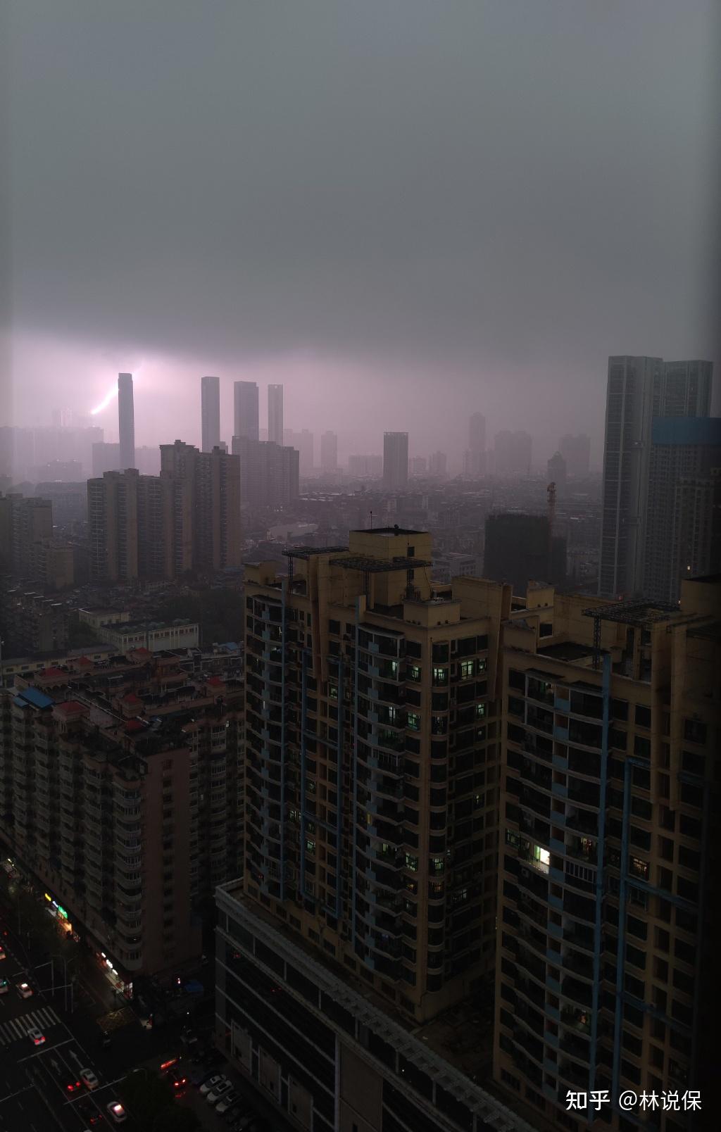 #2020「尼康视界摄影大赛」#2020年11月15日，上海白天与黑夜 - 哔哩哔哩