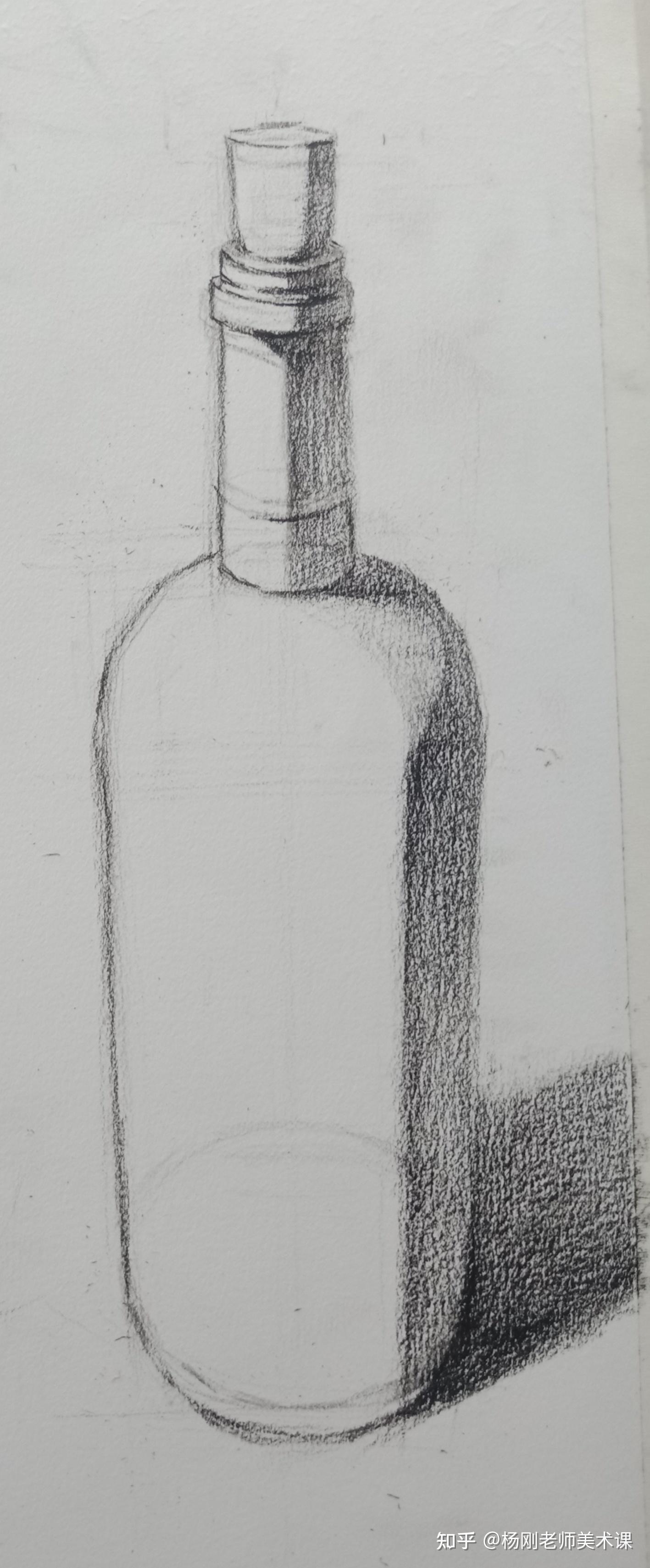 素描红酒瓶画法