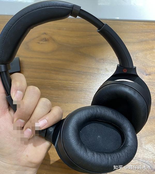 避免寝室嘈杂,买索尼 wh-1000xm3 头戴式耳机还是airpodspro耳机?