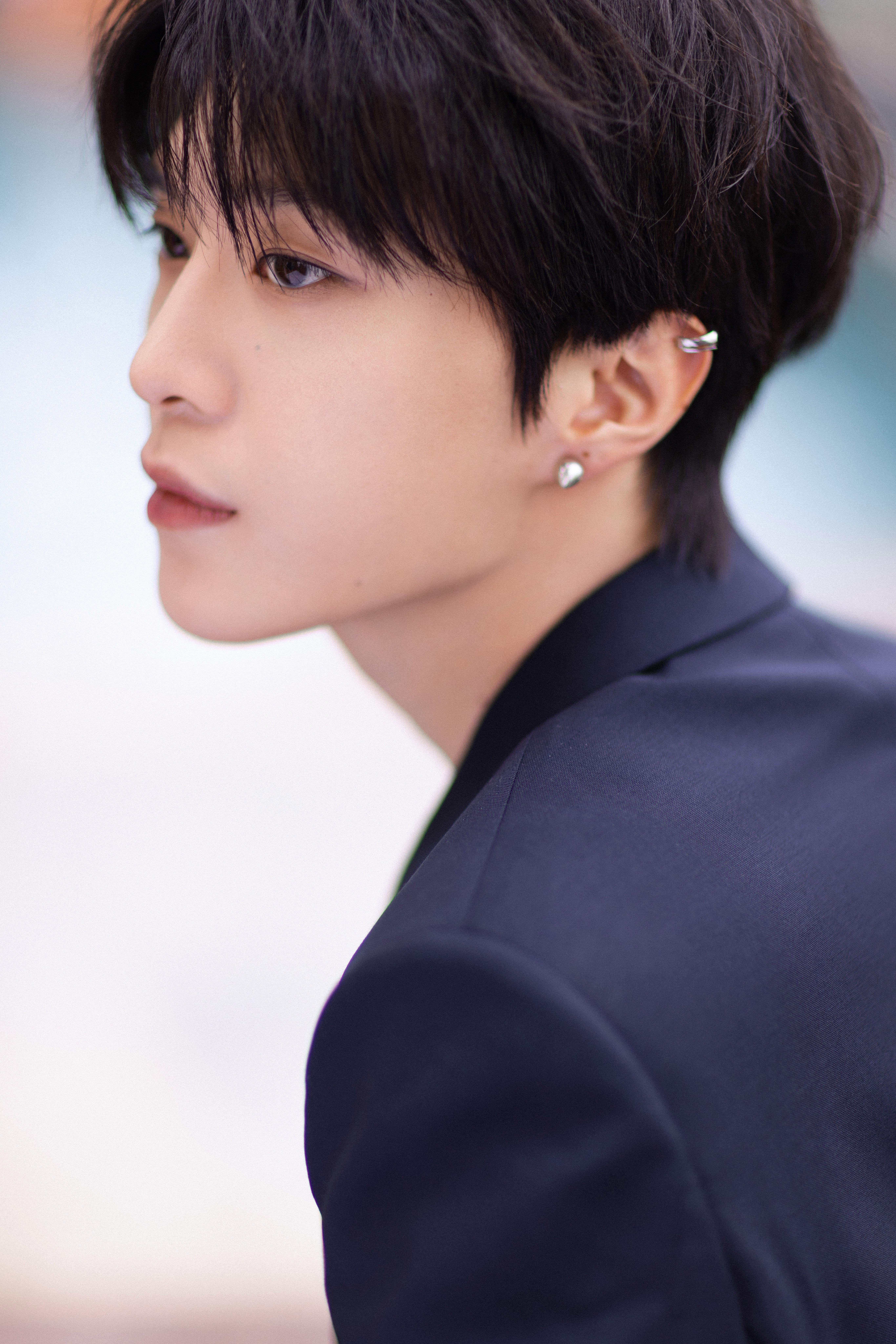 范丞丞壁纸高清无水印