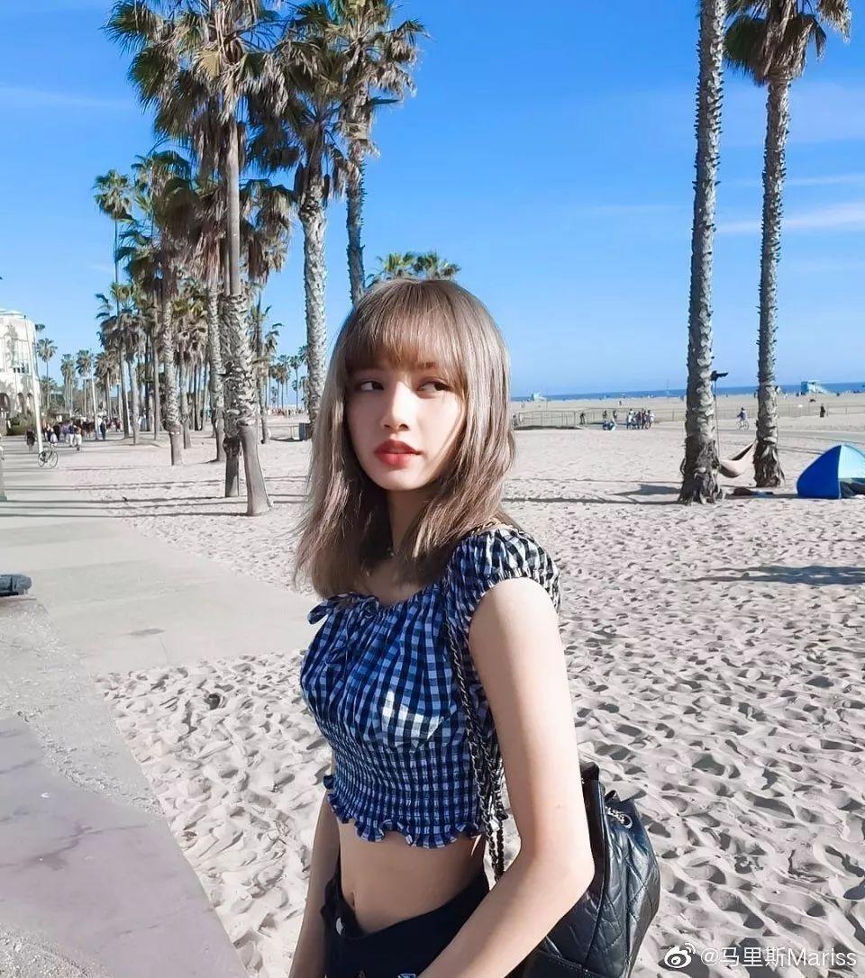 潮流范丨宅在家里还不赶紧悄悄练出Lisa同款名品小蛮腰