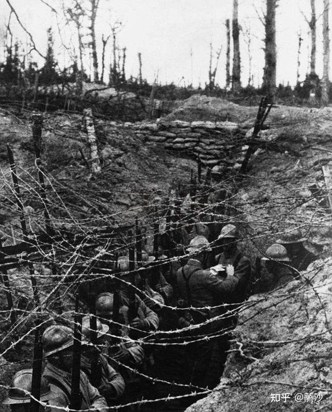 一战二战有什么不起眼的大杀器1867年11月24日格利登发明铁丝网