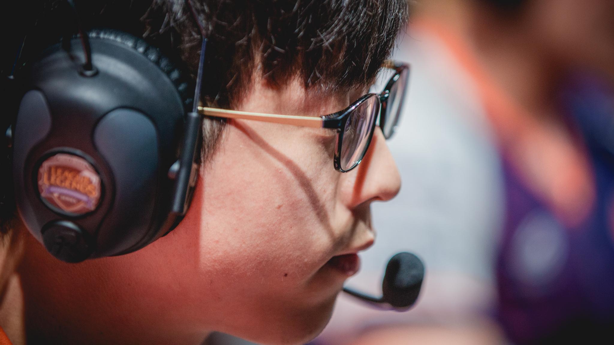 前职业选手looper张亨硕专访消失于银杏丛林之中