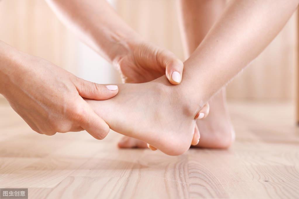 第二步揉揉脚