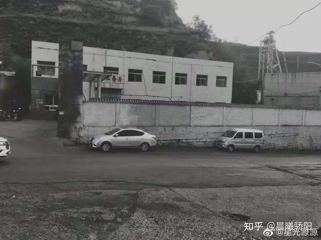 山西临县泰业煤矿发生冒顶7人被困 救生孔已打通_凤凰网视频_凤凰网